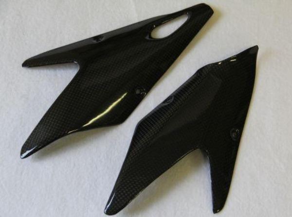 CARBONVANI MV Agusta Brutale (02/09) Carbon Frame Insert & Liquid Cooler Level – Accessories in the 2WheelsHero Motorcycle Aftermarket Accessories and Parts Online Shop