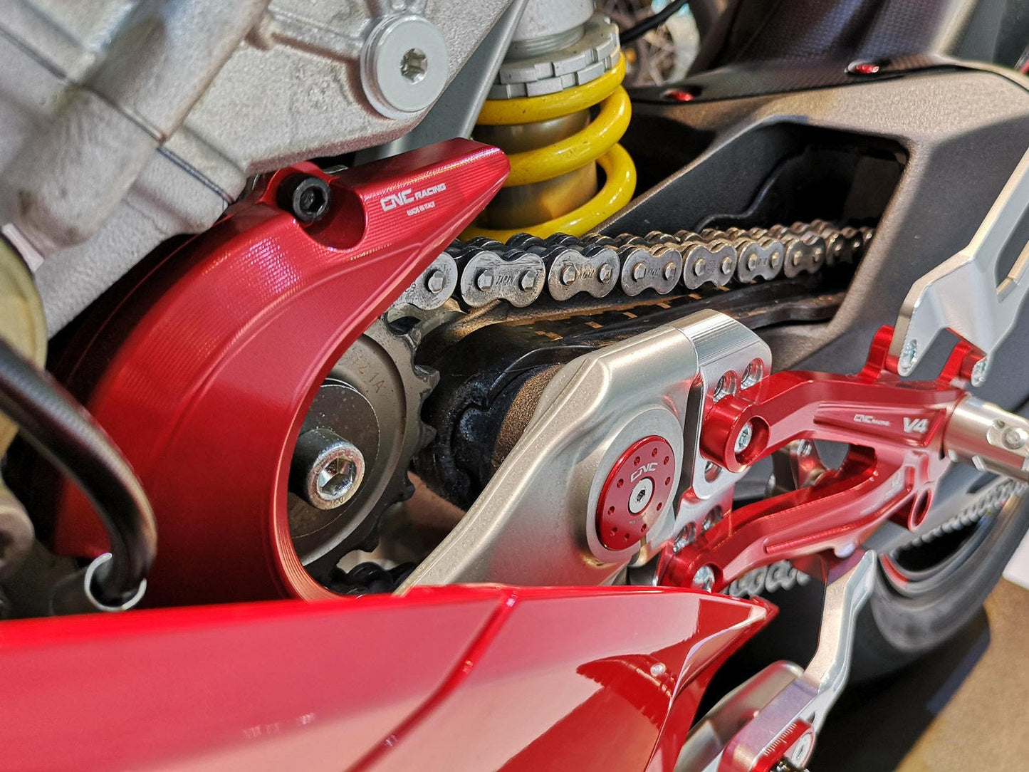 CP172 - CNC RACING Ducati Panigale V4 / Streetfighter V4 Front Sprocket Cover – Accessories in the Motoraider Motorcycle Aftermarket Accessories and Parts Online Shop