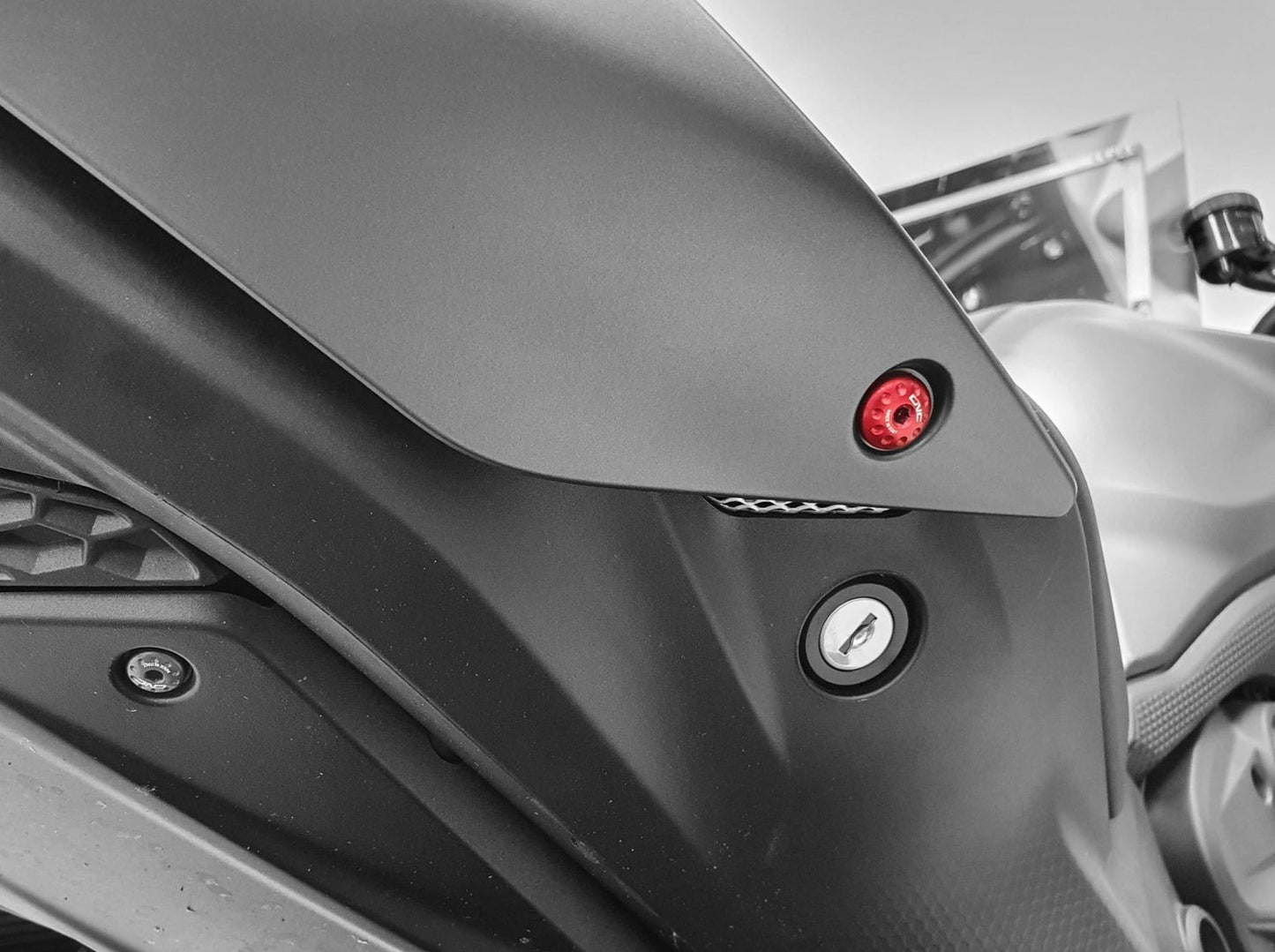 KV343 - CNC RACING Ducati Monster 950 (2021+) Seat Cover Screws – Accessories in the Motoraider Motorcycle Aftermarket Accessories and Parts Online Shop
