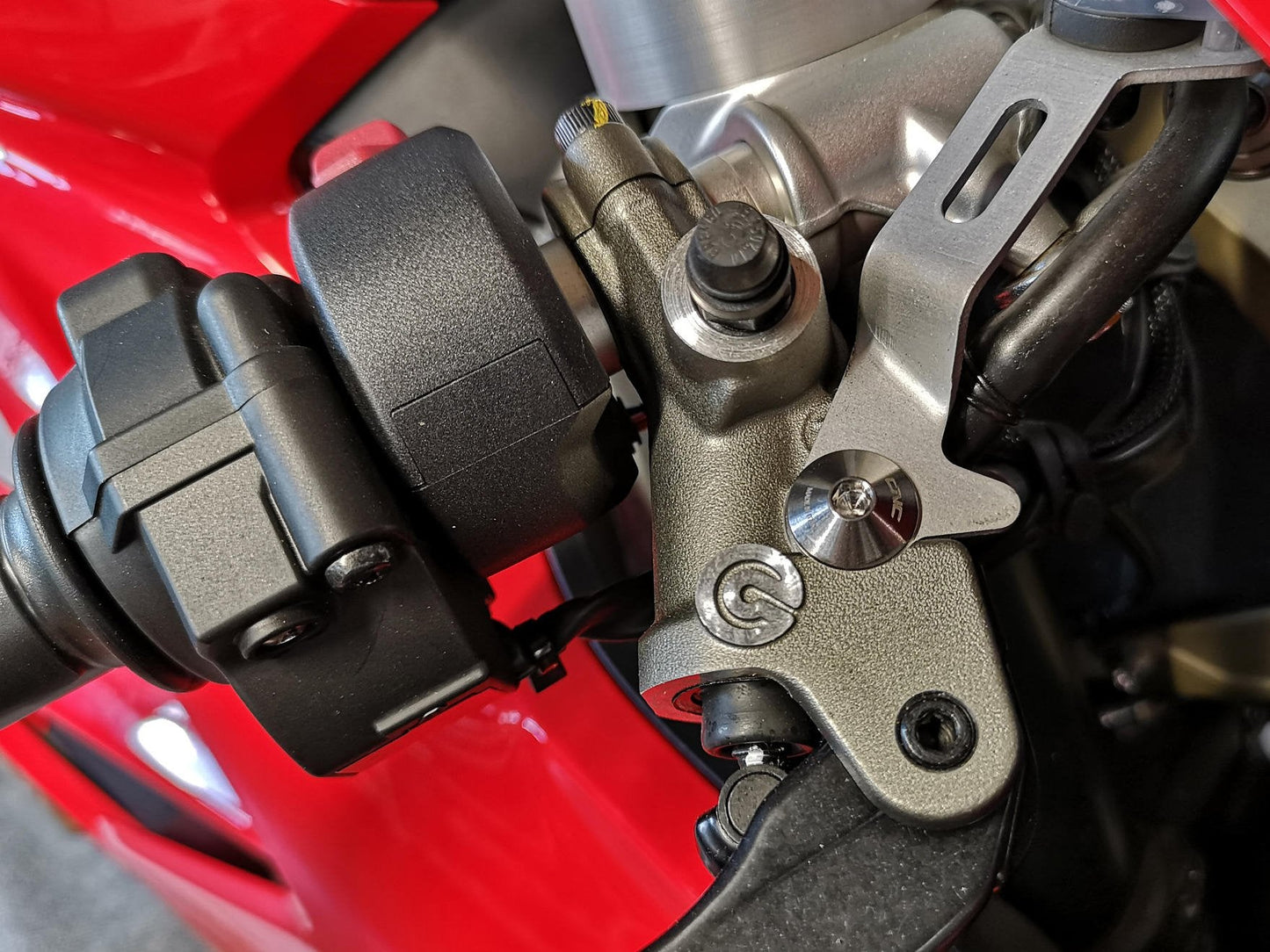 KV443X - CNC RACING Ducati / Aprilia Titanium Front Brake/Clutch Fluid Tank Bracket Screw – Accessories in the Motoraider Motorcycle Aftermarket Accessories and Parts Online Shop