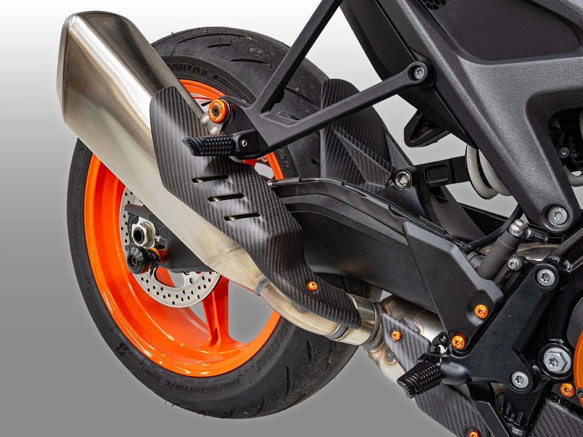 CRB175 - DBK KTM 990 DUKE / R (2024+) Carbon Muffler Cover – Accessories in the Motoraider Motorcycle Aftermarket Accessories and Parts Online Shop