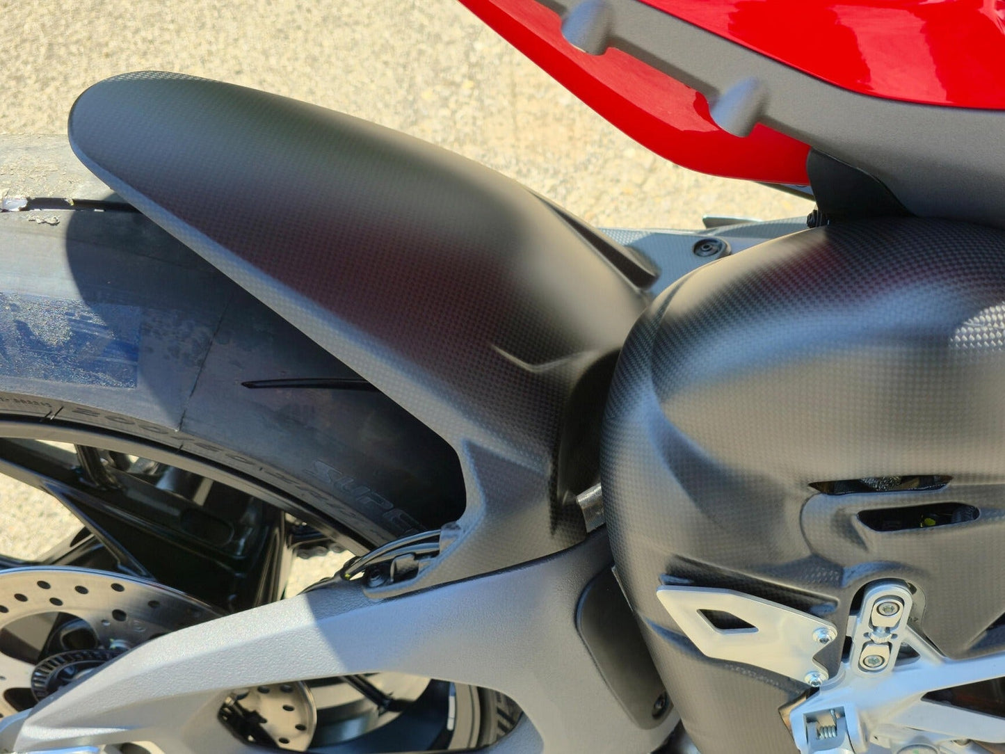 CNC RACING ZA422 Ducati Panigale V4 (2025+) Carbon Rear Fender – Accessories in the Motoraider Motorcycle Aftermarket Accessories and Parts Online Shop