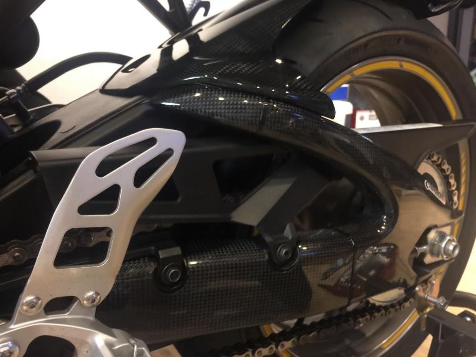 CARBON2RACE Suzuki GSX-R600/750 (11/18) Carbon Swingarm Covers – Accessories in the 2WheelsHero Motorcycle Aftermarket Accessories and Parts Online Shop