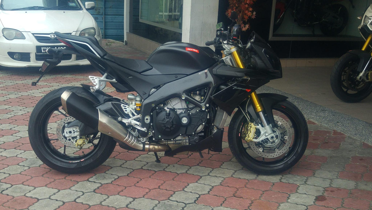 CARBON2RACE Aprilia Tuono V4 (11/24) Carbon Frame Covers – Accessories in the 2WheelsHero Motorcycle Aftermarket Accessories and Parts Online Shop