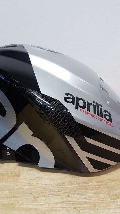 CARBON2RACE Aprilia Tuono V4 1100 (15/20) Carbon Tank Sliders – Accessories in the 2WheelsHero Motorcycle Aftermarket Accessories and Parts Online Shop