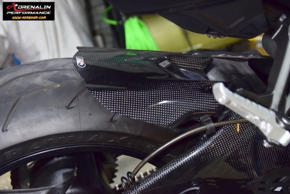 CARBON2RACE Yamaha YZF-R1 (15/...) Carbon Rear Hugger – Accessories in the 2WheelsHero Motorcycle Aftermarket Accessories and Parts Online Shop