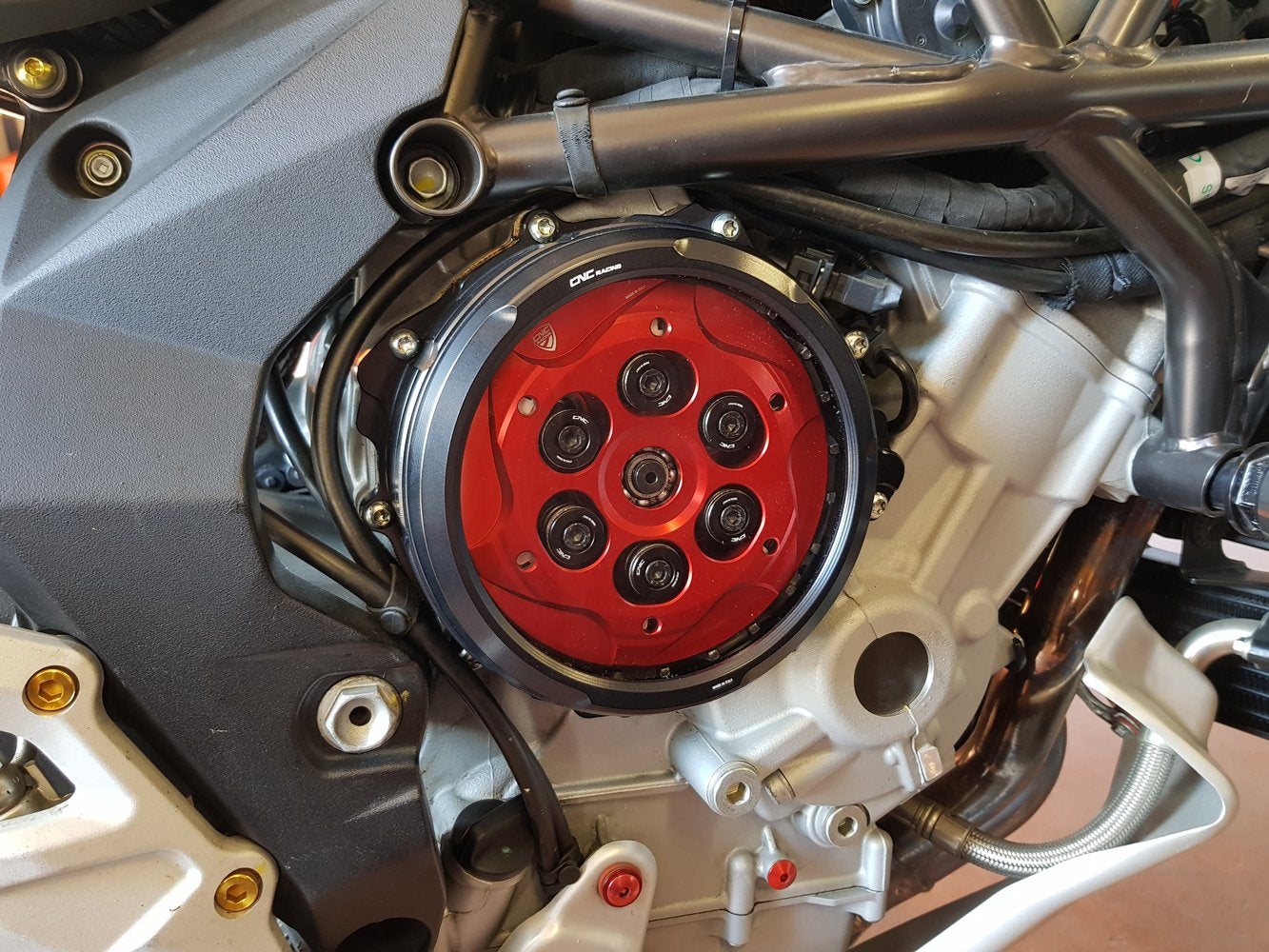 CA300 - CNC RACING MV Agusta Oil Bath Clear Clutch Cover (hydraulic control) – Accessories in the Motoraider Motorcycle Aftermarket Accessories and Parts Online Shop