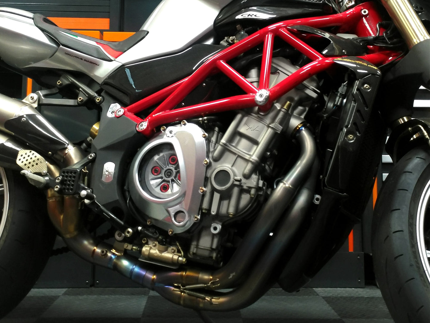 CA302 - CNC RACING MV Agusta Brutale / F4 Oil Bath Clear Clutch Cover – Accessories in the Motoraider Motorcycle Aftermarket Accessories and Parts Online Shop