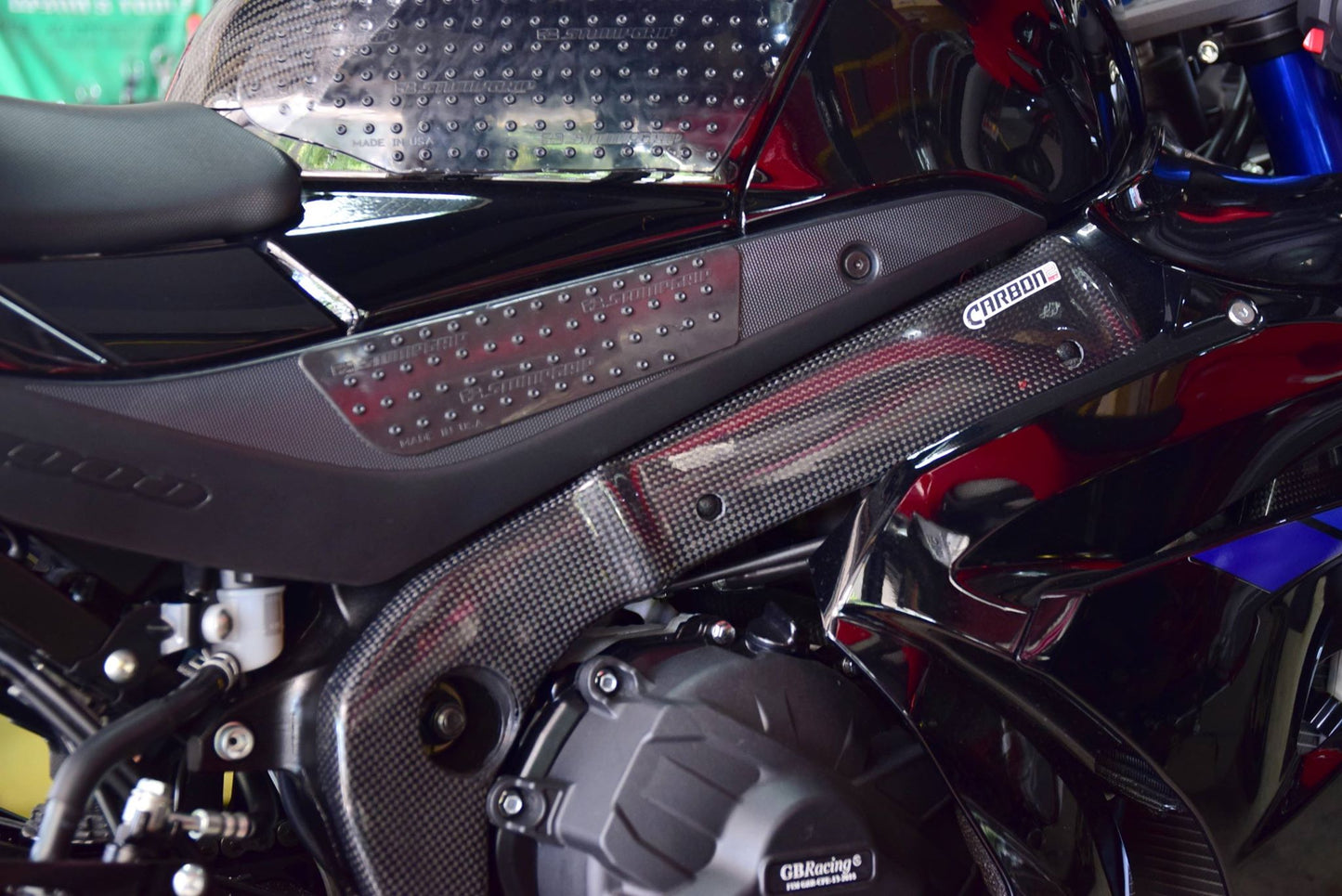 CARBON2RACE Suzuki GSX-R1000 (17/...) Carbon Frame Covers – Accessories in the 2WheelsHero Motorcycle Aftermarket Accessories and Parts Online Shop
