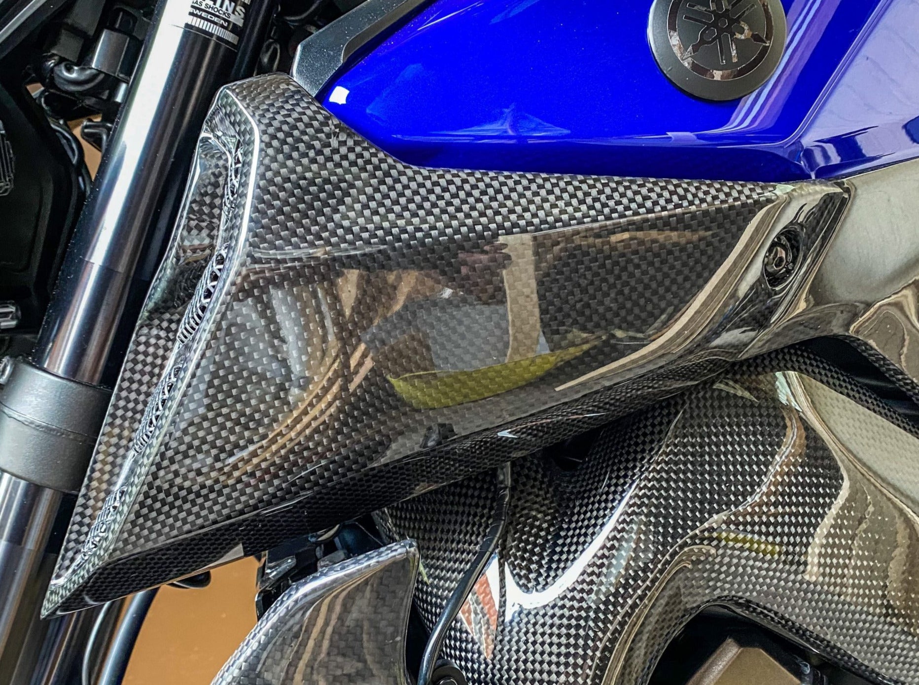 CARBON2RACE Yamaha MT-09 (17/20) Carbon Air Intake Covers – Accessories in the 2WheelsHero Motorcycle Aftermarket Accessories and Parts Online Shop