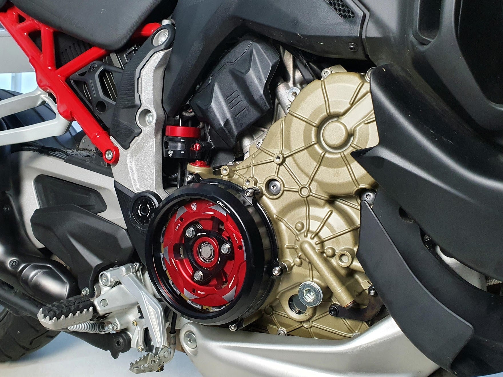 CA210 - CNC RACING Ducati Diavel V4 / Multistrada V4 Clear Clutch Cover + Conversion Kit – Accessories in the Motoraider Motorcycle Aftermarket Accessories and Parts Online Shop