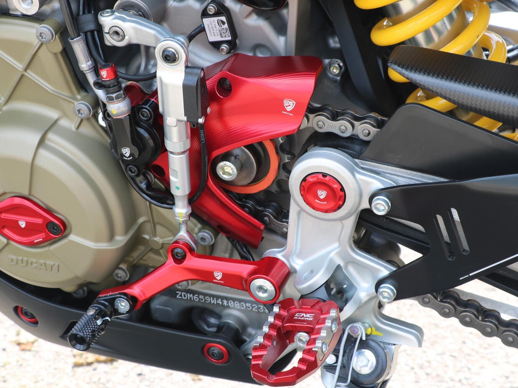 CP177 - CNC RACING Ducati Hypermotard 698 Mono (2024+) Front Sprocket Cover – Accessories in the Motoraider Motorcycle Aftermarket Accessories and Parts Online Shop