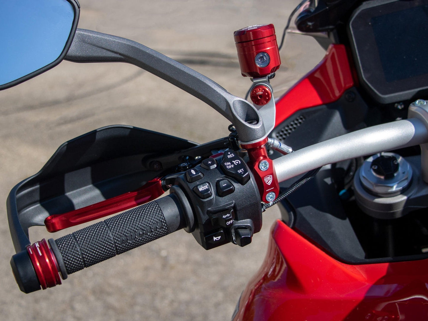 CV020 - CNC RACING Ducati Multistrada V4 (2021+) Master Cylinder Clamp (left) – Accessories in the Motoraider Motorcycle Aftermarket Accessories and Parts Online Shop