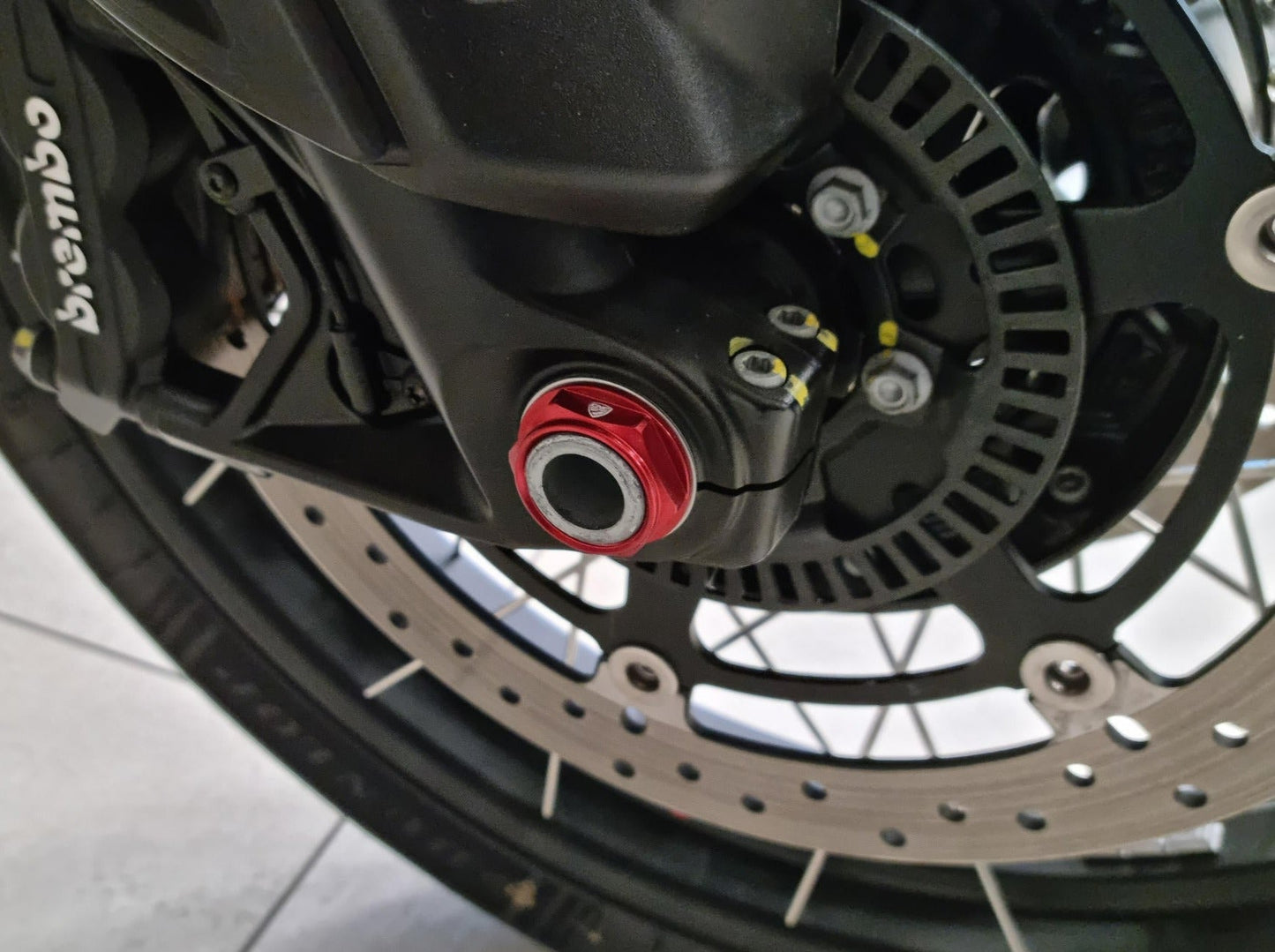 DA405 - CNC RACING Moto Guzzi V100 Mandello / V85 TT Front Wheel Nut – Accessories in the Motoraider Motorcycle Aftermarket Accessories and Parts Online Shop