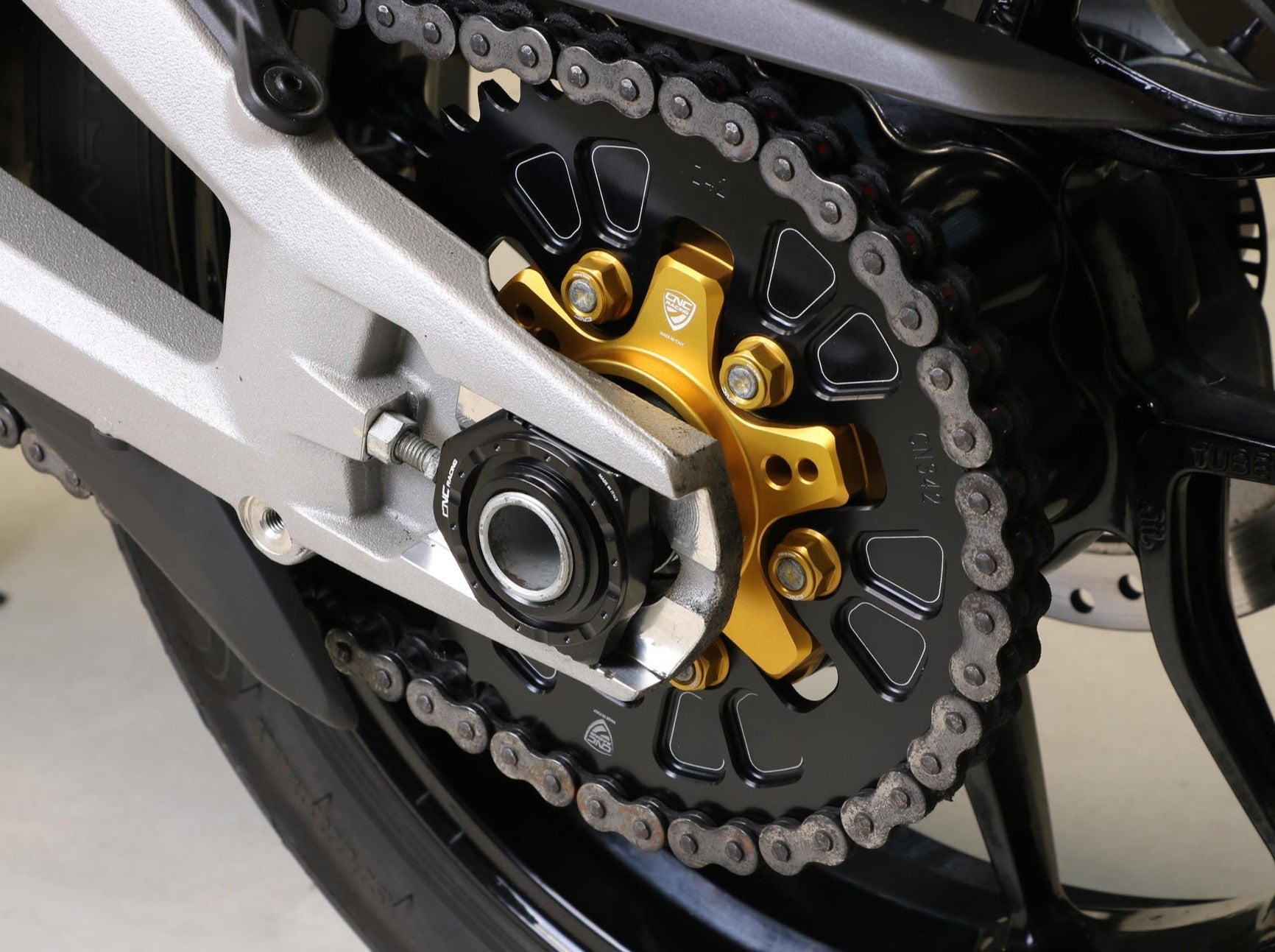 FC250 - CNC RACING Ducati Multistrada V4 (2021+) Rear Sprocket Flange + Gear Ring – Accessories in the Motoraider Motorcycle Aftermarket Accessories and Parts Online Shop