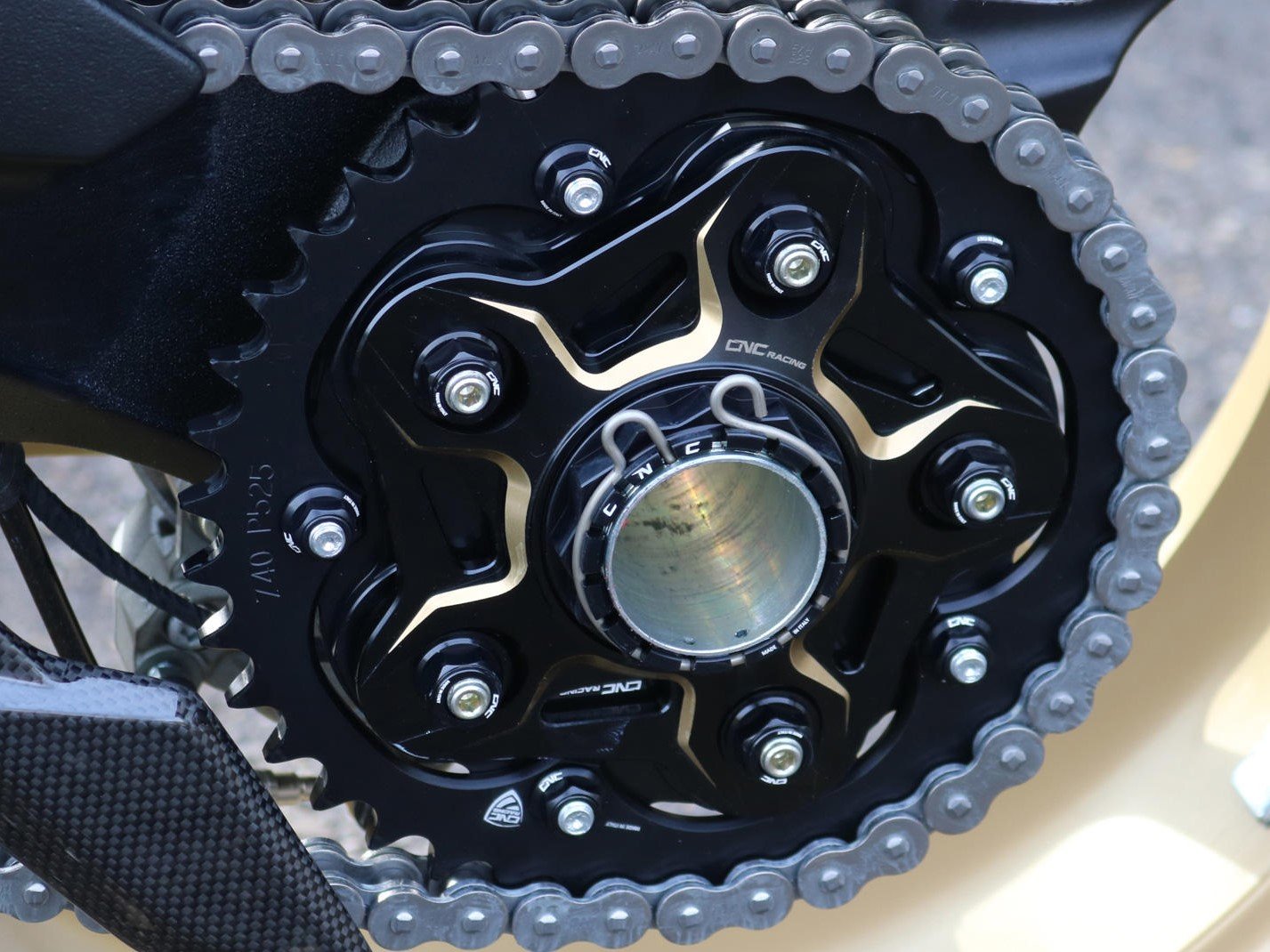 FL508 - CNC RACING MV Agusta Rear Sprocket Flange (carrier; 5 holes) – Accessories in the Motoraider Motorcycle Aftermarket Accessories and Parts Online Shop