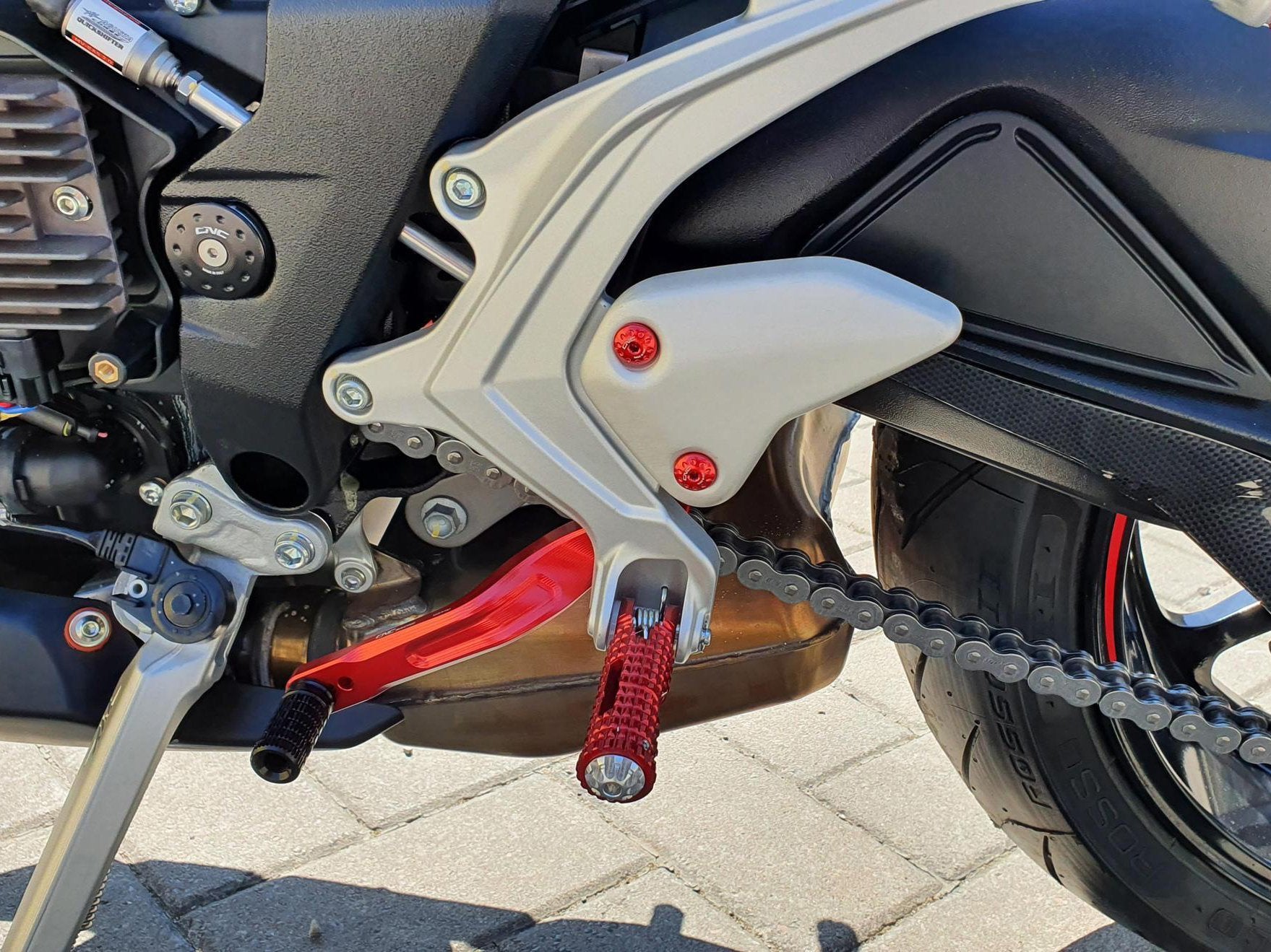 KV322 - CNC RACING MV Agusta Brutale 800 (2016+) Heel Guard Screws – Accessories in the Motoraider Motorcycle Aftermarket Accessories and Parts Online Shop
