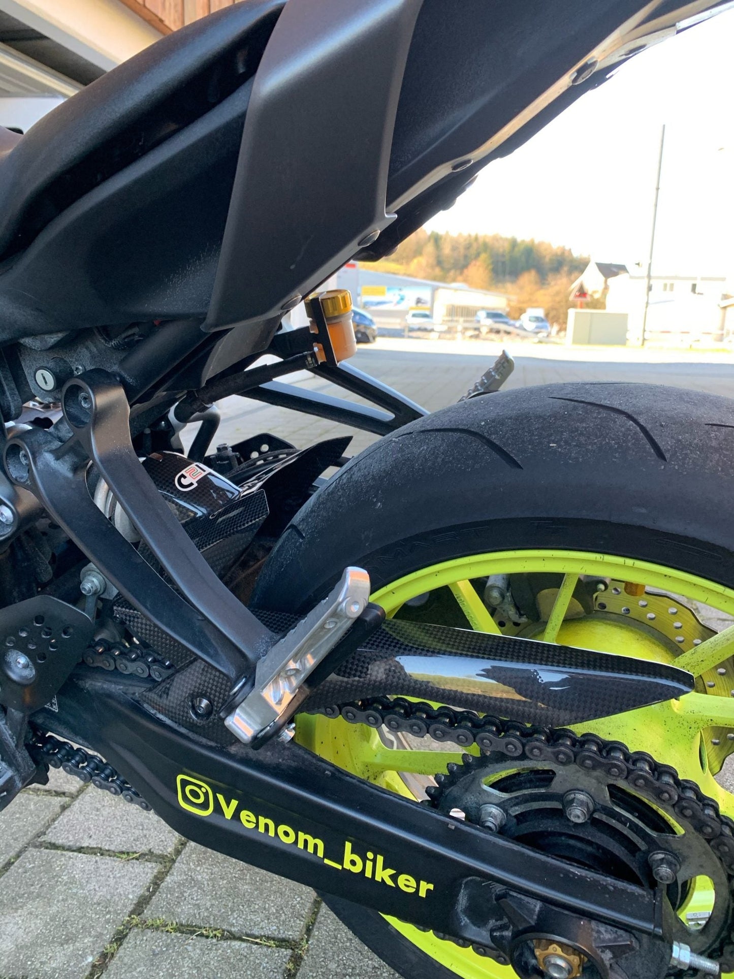 CARBON2RACE Yamaha MT-07 (2014+) Carbon Rear Hugger (with chain cover) – Accessories in the 2WheelsHero Motorcycle Aftermarket Accessories and Parts Online Shop
