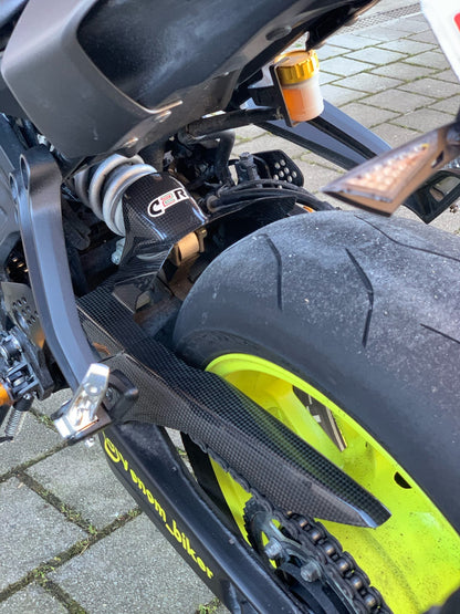 CARBON2RACE Yamaha MT-07 (2014+) Carbon Rear Hugger (with chain cover) – Accessories in the 2WheelsHero Motorcycle Aftermarket Accessories and Parts Online Shop