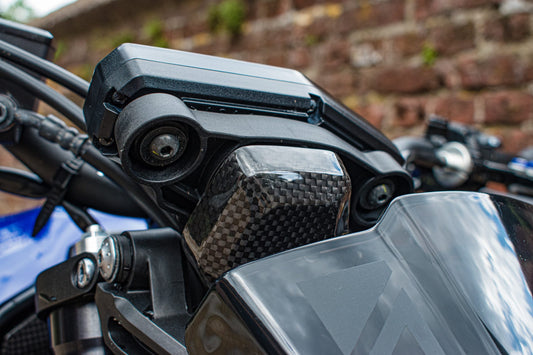 CARBON2RACE Yamaha MT-09 (17/20) Carbon Speedo Cover – Accessories in the 2WheelsHero Motorcycle Aftermarket Accessories and Parts Online Shop