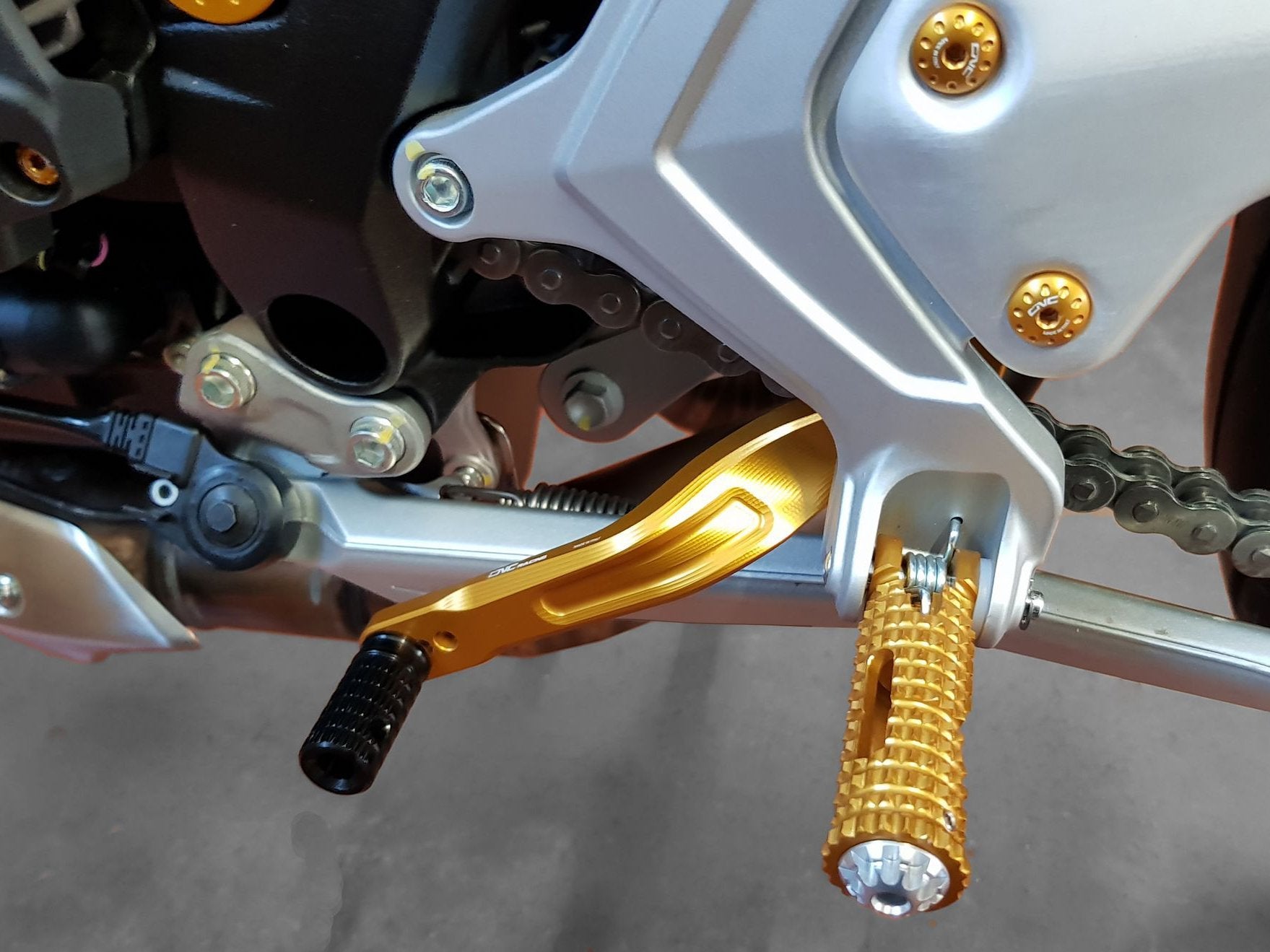 PE248 - CNC RACING MV Agusta Brutale / Dragster Rider Control Levers – Accessories in the Motoraider Motorcycle Aftermarket Accessories and Parts Online Shop
