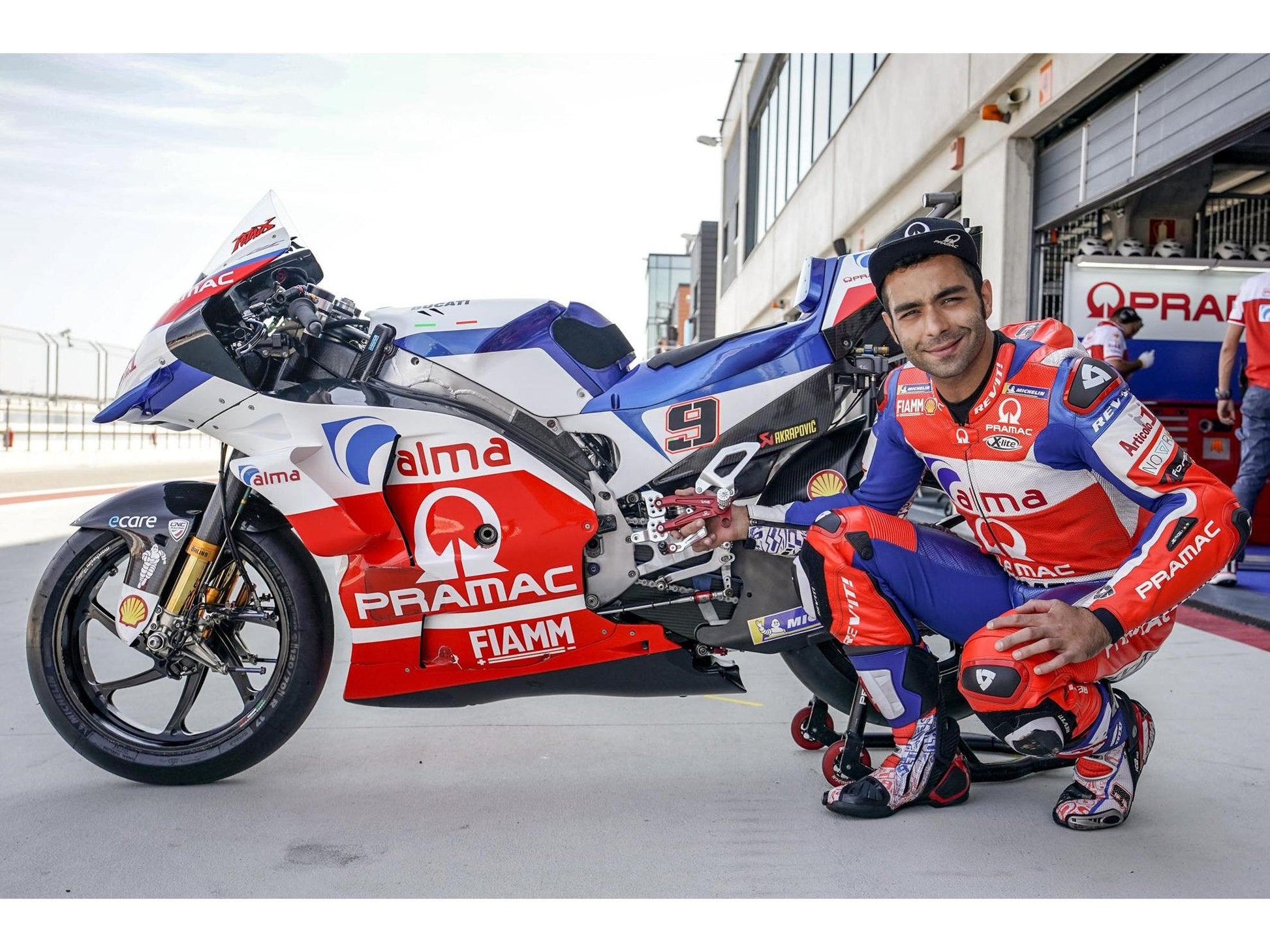 PE407PR - CNC RACING Ducati Panigale V4 (18/24) Adjustable Rearset "Easy" (Pramac Racing edition) – Accessories in the Motoraider Motorcycle Aftermarket Accessories and Parts Online Shop