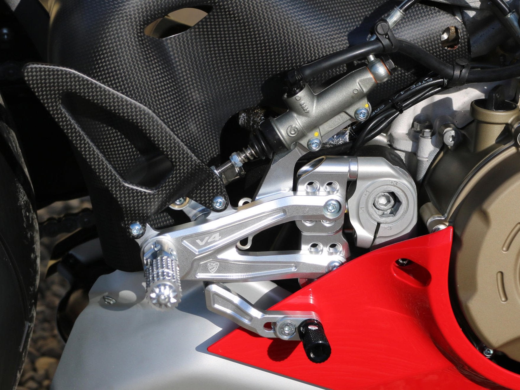 PE408 - CNC RACING Ducati Panigale V4 (18/24) Adjustable Rearset "RPS Carbon" – Accessories in the Motoraider Motorcycle Aftermarket Accessories and Parts Online Shop