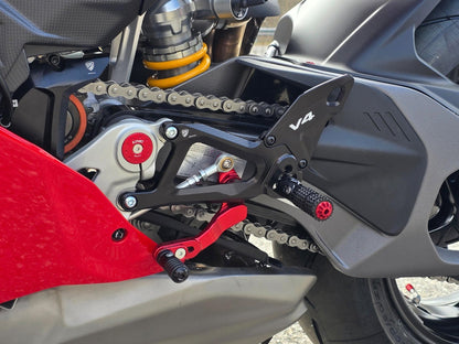 CNC RACING PE414 Ducati Panigale V4 / V4S (2025+) Adjustable Rearsets – Accessories in the Motoraider Motorcycle Aftermarket Accessories and Parts Online Shop