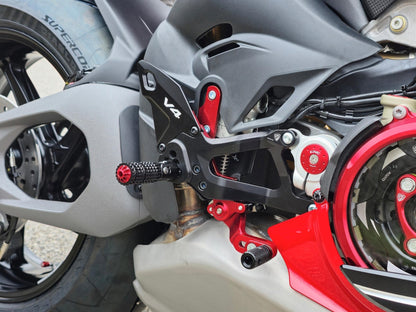 CNC RACING PE414 Ducati Panigale V4 / V4S (2025+) Adjustable Rearsets – Accessories in the Motoraider Motorcycle Aftermarket Accessories and Parts Online Shop