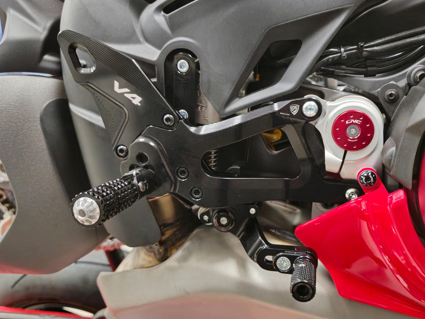 CNC RACING PE414 Ducati Panigale V4 / V4S (2025+) Adjustable Rearsets – Accessories in the Motoraider Motorcycle Aftermarket Accessories and Parts Online Shop