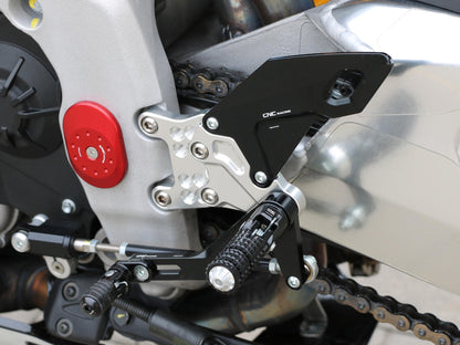 PE500 - CNC RACING Aprilia RSV4 / Tuono V4 (09/16) Adjustable Rearset – Accessories in the Motoraider Motorcycle Aftermarket Accessories and Parts Online Shop