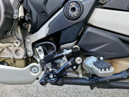 PEC06 - CNC RACING Ducati Multistrada V4 / V4S / Pikes Peak (2021+) Gear Lever "Slide" – Accessories in the Motoraider Motorcycle Aftermarket Accessories and Parts Online Shop
