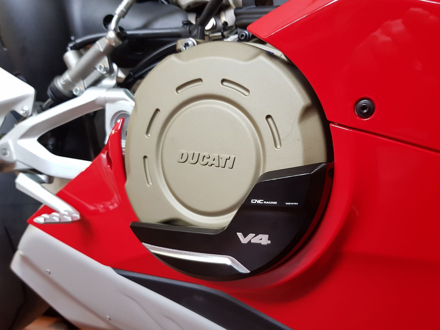 PR310 - CNC RACING Ducati Multistrada V4 RS / Panigale V4 / Streetfighter V4 Clutch Cover Protector – Accessories in the Motoraider Motorcycle Aftermarket Accessories and Parts Online Shop