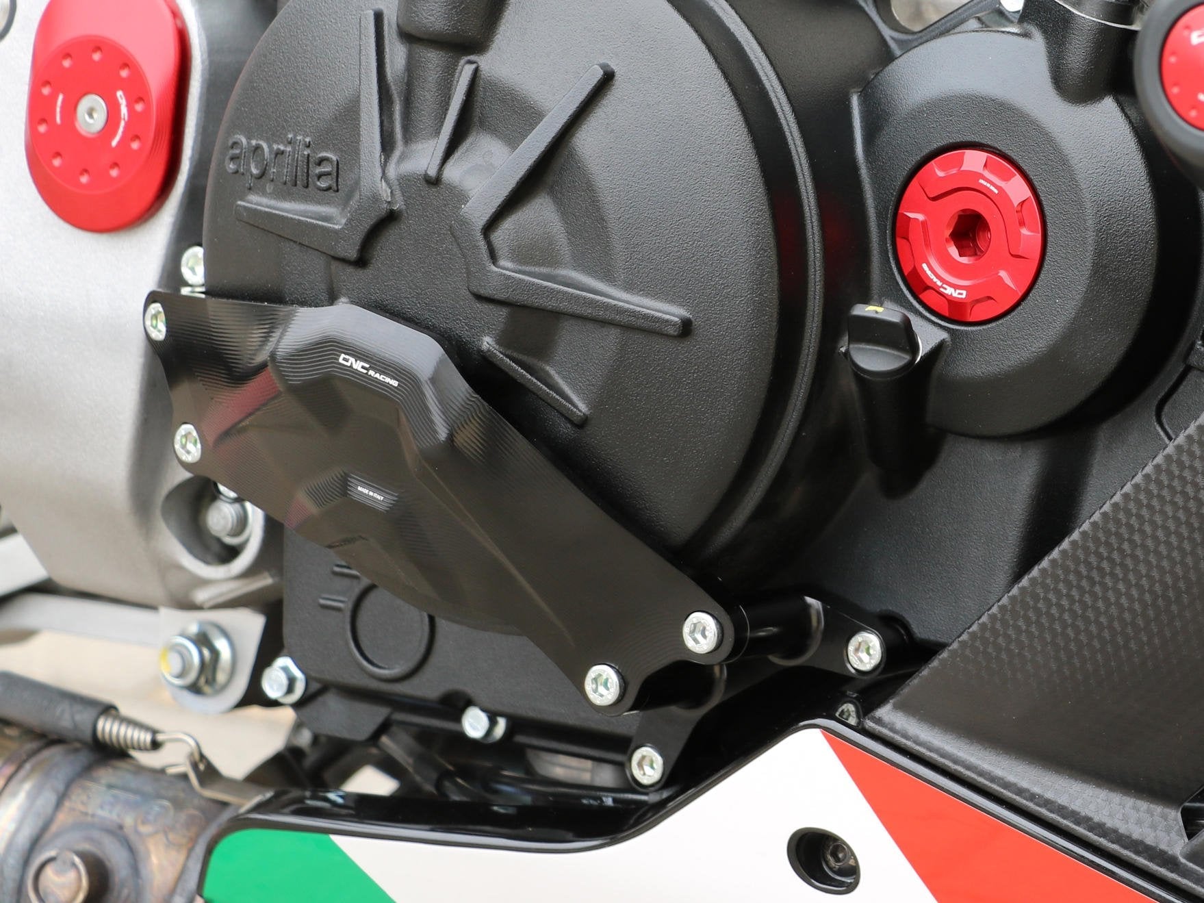 PR313 - CNC RACING Aprilia RSV4 / Tuono V4 (09/20) Clutch Cover Protection "RPS" (right side) – Accessories in the Motoraider Motorcycle Aftermarket Accessories and Parts Online Shop
