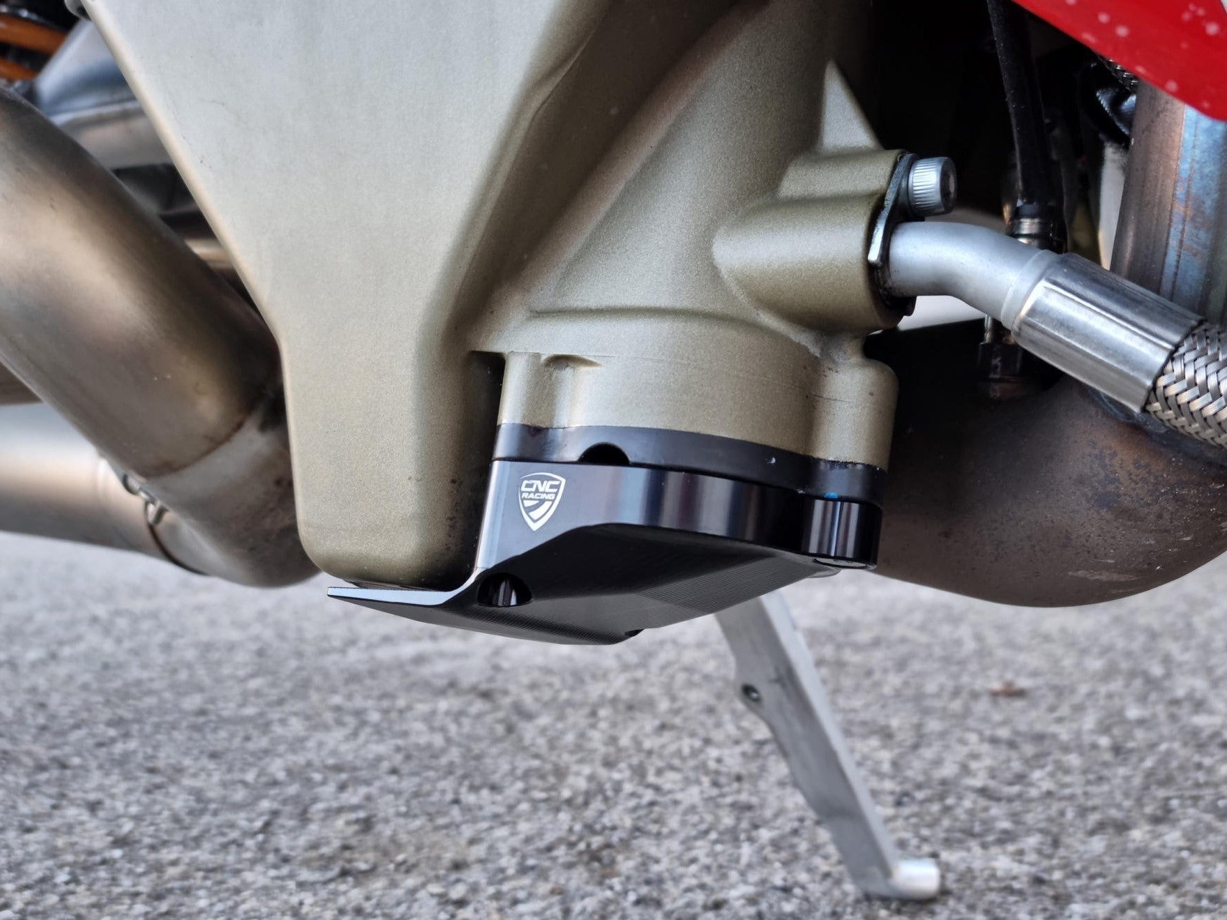 PR320 - CNC RACING Ducati Panigale V4 / Streetfighter V4 (18/24) Sump / Oil Pan Guard – Accessories in the Motoraider Motorcycle Aftermarket Accessories and Parts Online Shop