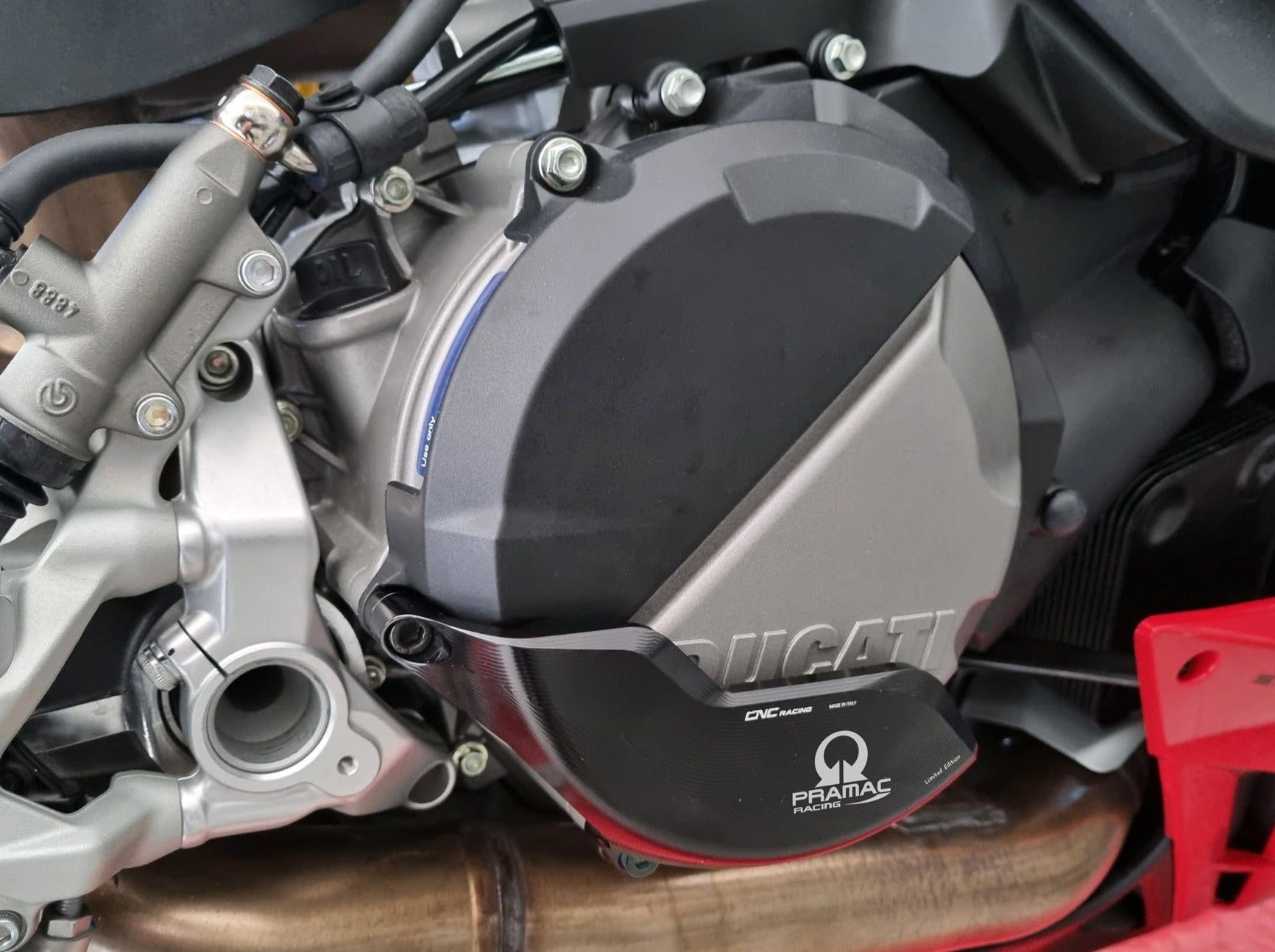 PR322PR - CNC RACING Ducati Streetfighter V2 (2022+) Clutch Cover Protector (Pramac edition) – Accessories in the Motoraider Motorcycle Aftermarket Accessories and Parts Online Shop