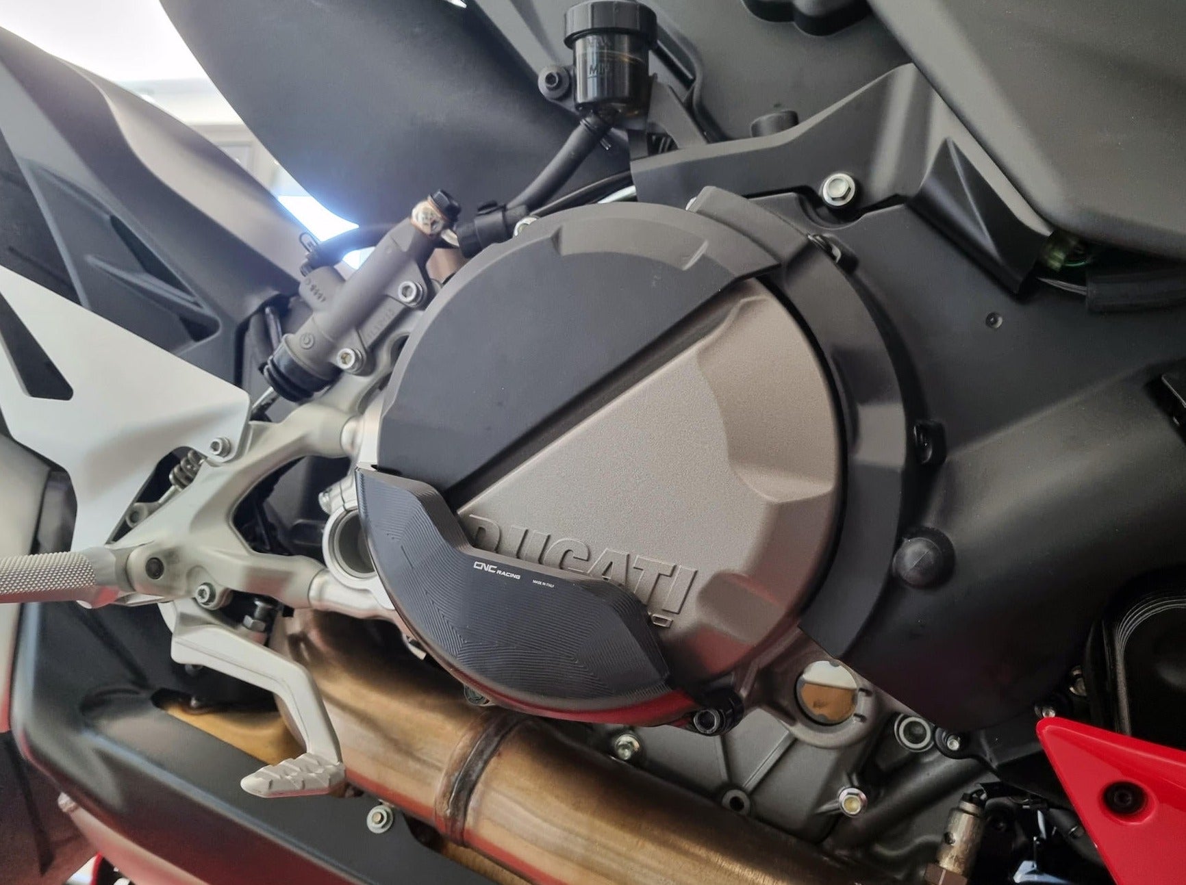 PR322 - CNC RACING Ducati Streetfighter V2 (2022+) Clutch Cover Protector – Accessories in the Motoraider Motorcycle Aftermarket Accessories and Parts Online Shop
