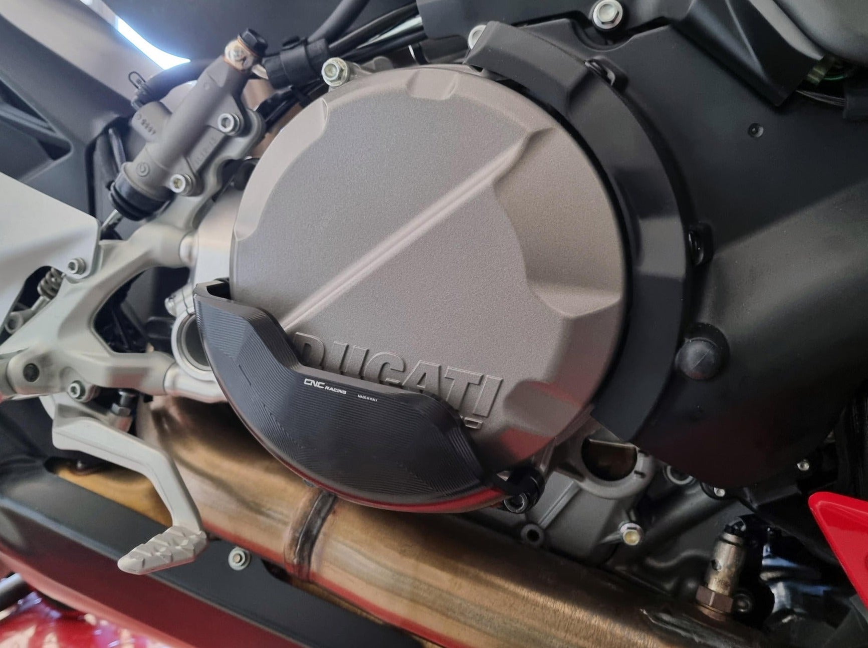PR322 - CNC RACING Ducati Streetfighter V2 (2022+) Clutch Cover Protector – Accessories in the Motoraider Motorcycle Aftermarket Accessories and Parts Online Shop