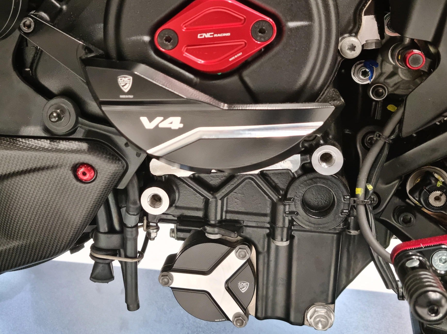 PR329 - CNC RACING Ducati Diavel V4 (2023+) Oil Filter Protector – Accessories in the Motoraider Motorcycle Aftermarket Accessories and Parts Online Shop