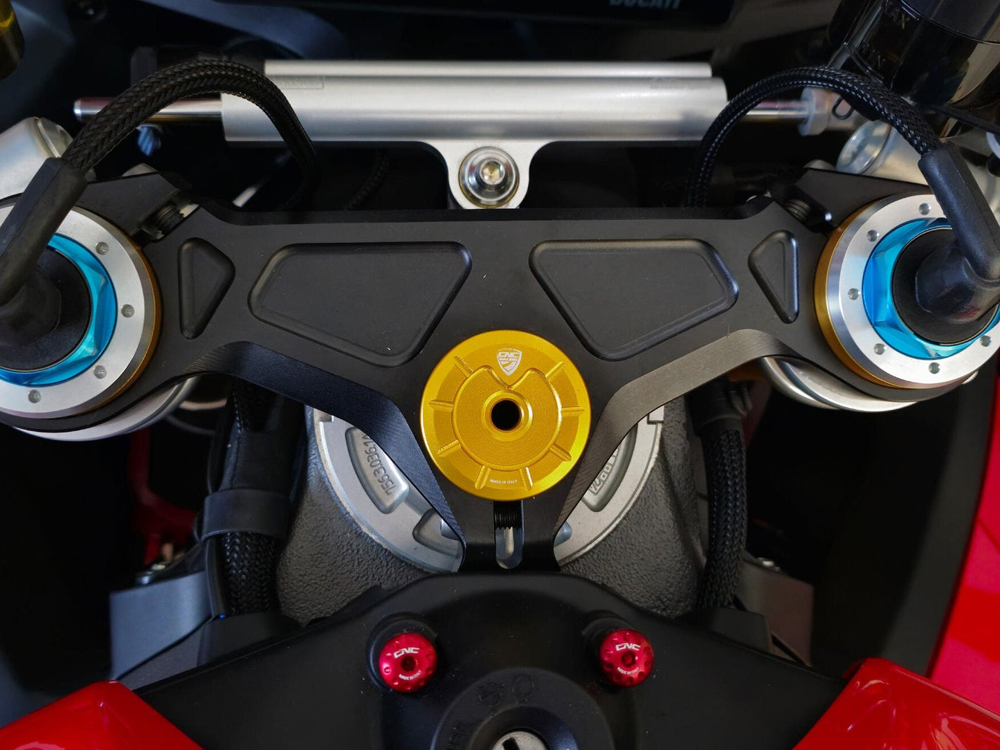 PSA51 - CNC RACING Ducati Streetfighter V2 / V4 / Panigale V4 Top Steering Plate Nut Cap – Accessories in the Motoraider Motorcycle Aftermarket Accessories and Parts Online Shop