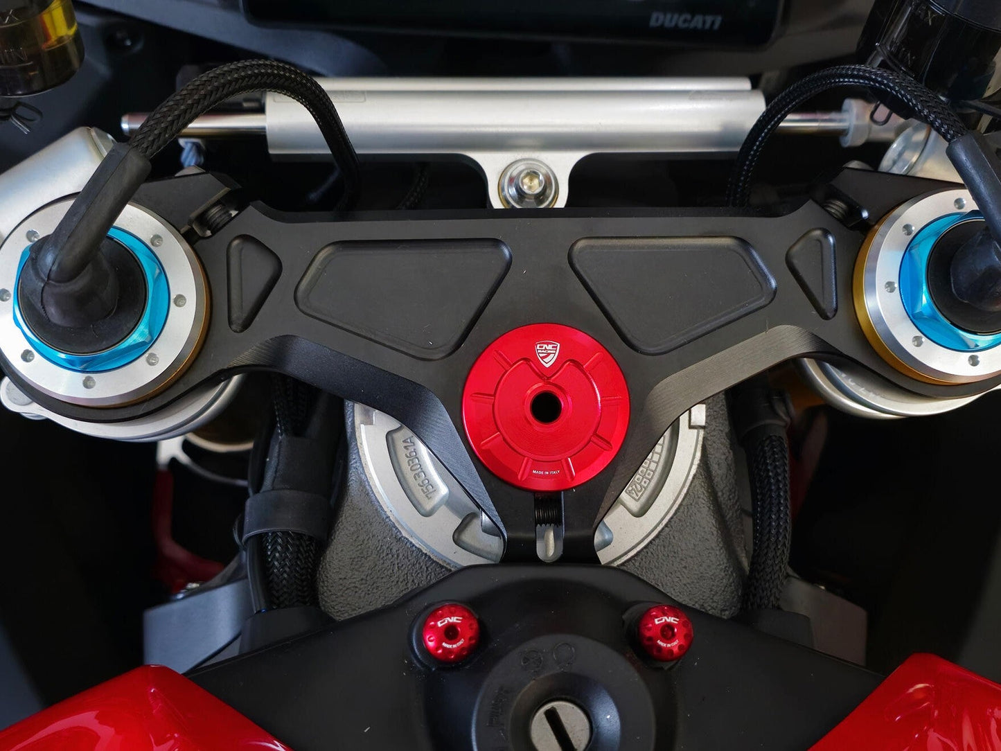 PSA51 - CNC RACING Ducati Streetfighter V2 / V4 / Panigale V4 Top Steering Plate Nut Cap – Accessories in the Motoraider Motorcycle Aftermarket Accessories and Parts Online Shop