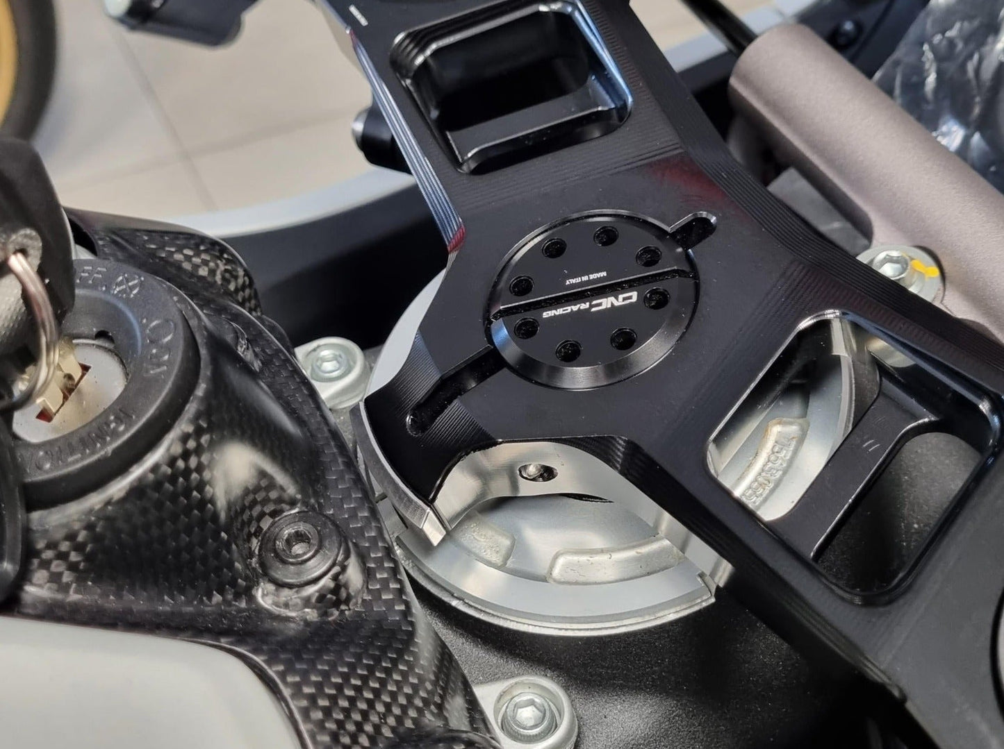 PST16PR - CNC RACING Ducati Panigale V2 (20/24) Triple Clamps Top Plate (Ø 53 mm; Pramac edition) – Accessories in the Motoraider Motorcycle Aftermarket Accessories and Parts Online Shop