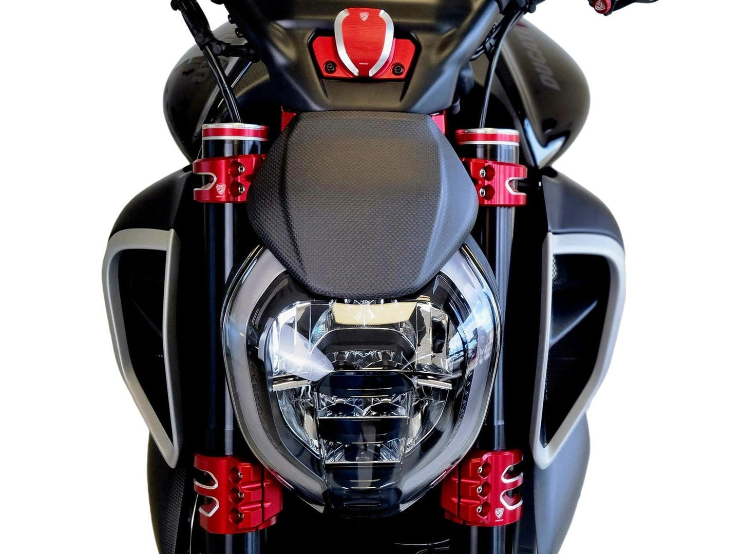 PST20 - CNC RACING Ducati Diavel V4 (2023+) Triple Clamps Top Yoke – Accessories in the Motoraider Motorcycle Aftermarket Accessories and Parts Online Shop