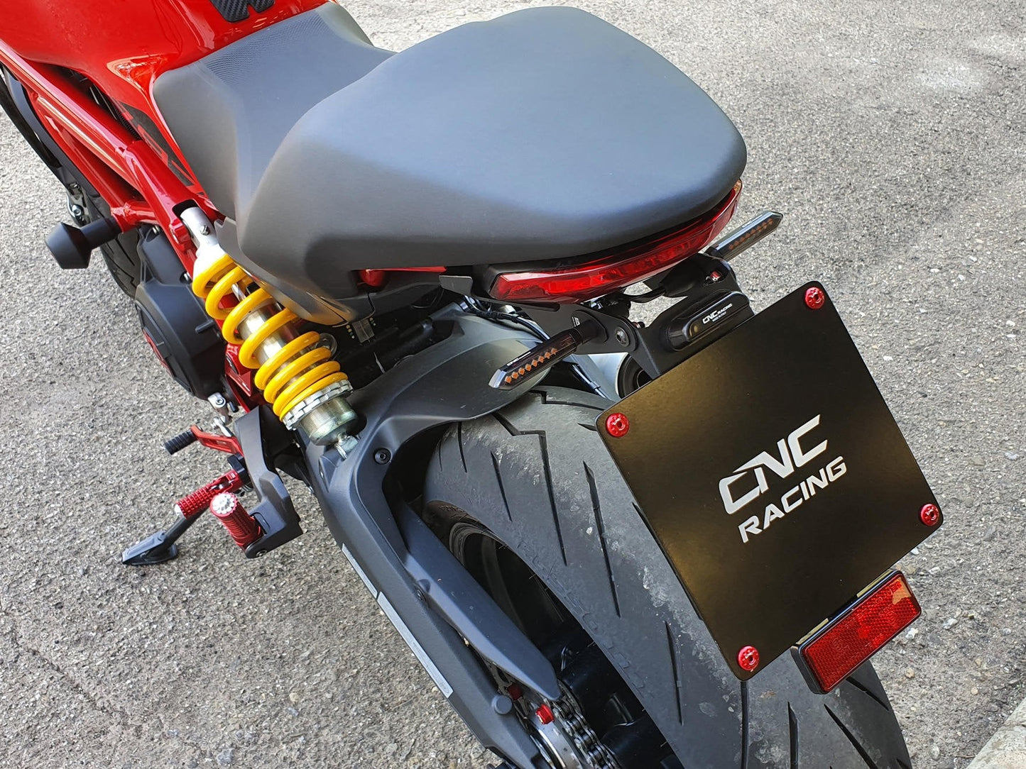 PT152 - CNC RACING Ducati Monster / SuperSport Adjustable LED License Plate – Accessories in the Motoraider Motorcycle Aftermarket Accessories and Parts Online Shop