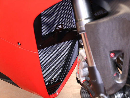 RA015 - CNC RACING Ducati Panigale V4 (18/24) Radiator Guards Set – Accessories in the Motoraider Motorcycle Aftermarket Accessories and Parts Online Shop