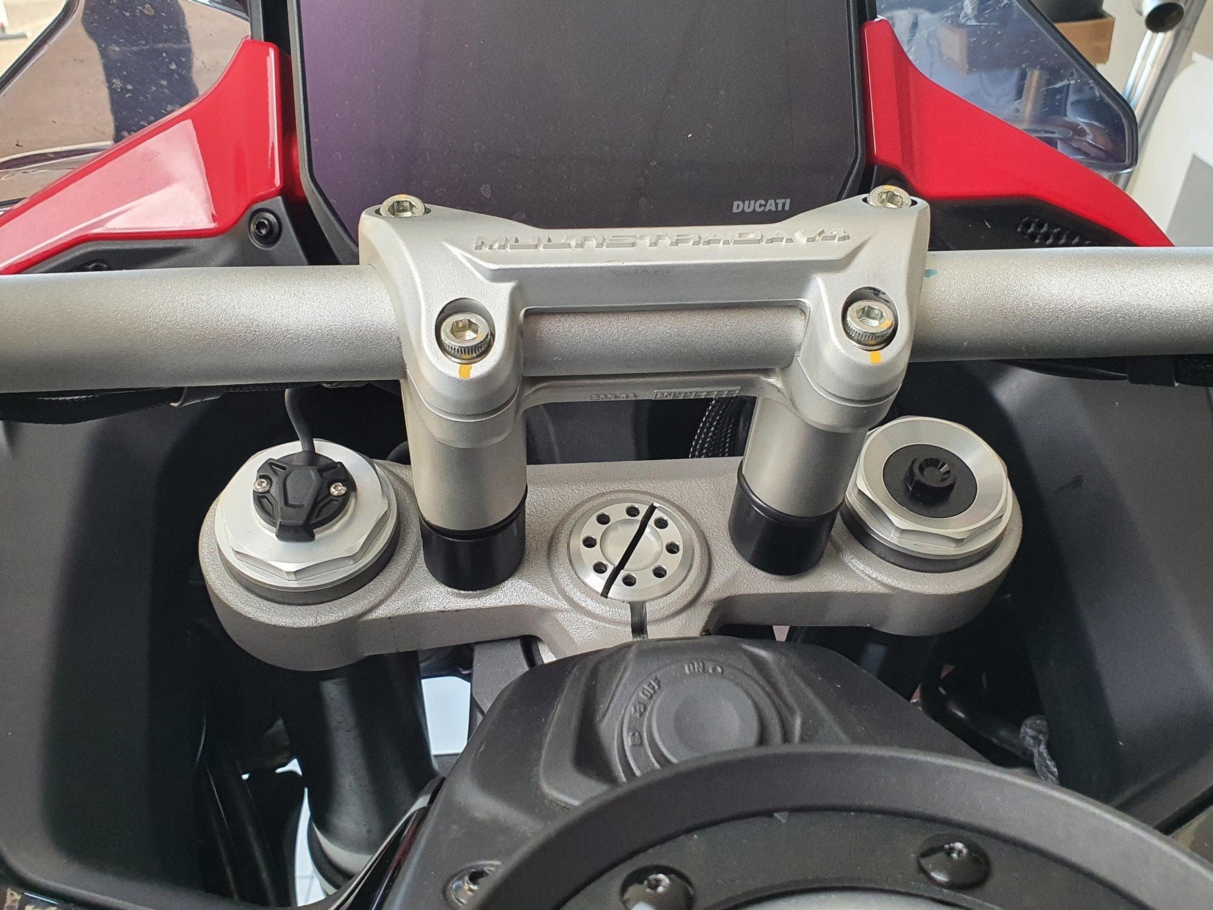 RM258 - CNC RACING Ducati Multistrada V4 (2021+) Handlebar Riser Spacers (H 30mm) – Accessories in the Motoraider Motorcycle Aftermarket Accessories and Parts Online Shop