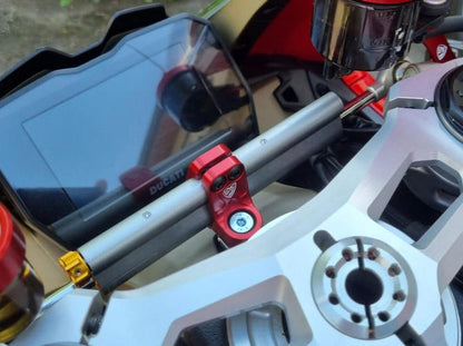 Ducati Panigale V4 (18/24) OHLINS Steering Damper + CNC RACING Mounting Kit – Accessories in the Motoraider Motorcycle Aftermarket Accessories and Parts Online Shop