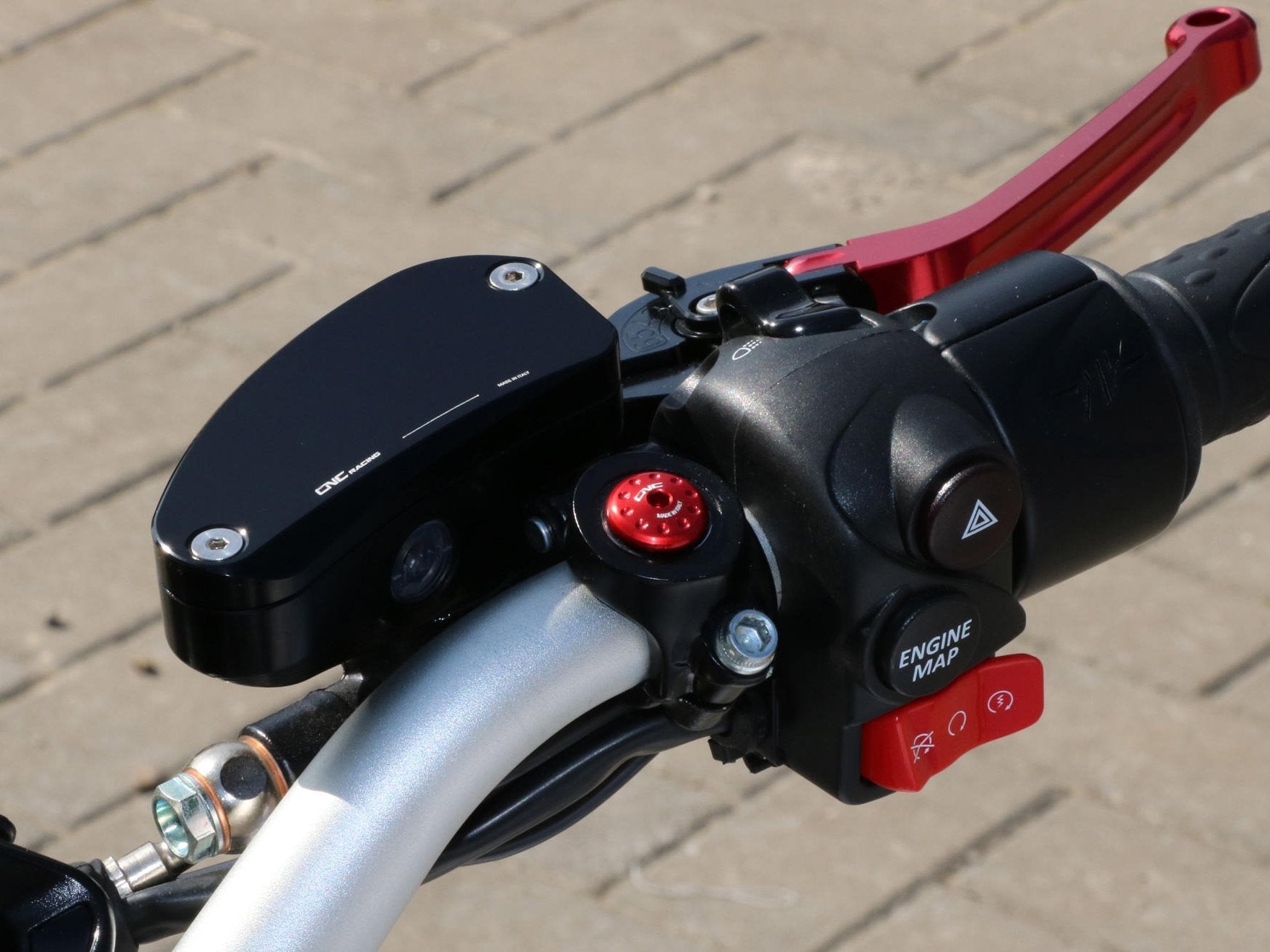 SEB21 - CNC RACING MV Agusta Front Brake Fluid Tank (only body) – Accessories in the Motoraider Motorcycle Aftermarket Accessories and Parts Online Shop