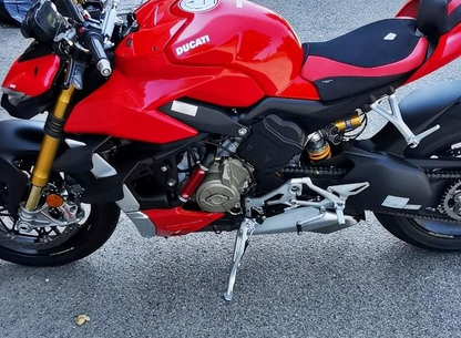 DC02 - PERFORMANCE TECHNOLOGY Ducati Panigale V4 / Streetfighter (18/24) Line Cooler Kit – Accessories in the Motoraider Motorcycle Aftermarket Accessories and Parts Online Shop