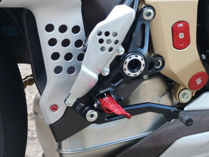 PC125 - CNC RACING MV Agusta Brutale 1000 RR Pilot Footpegs – Accessories in the Motoraider Motorcycle Aftermarket Accessories and Parts Online Shop